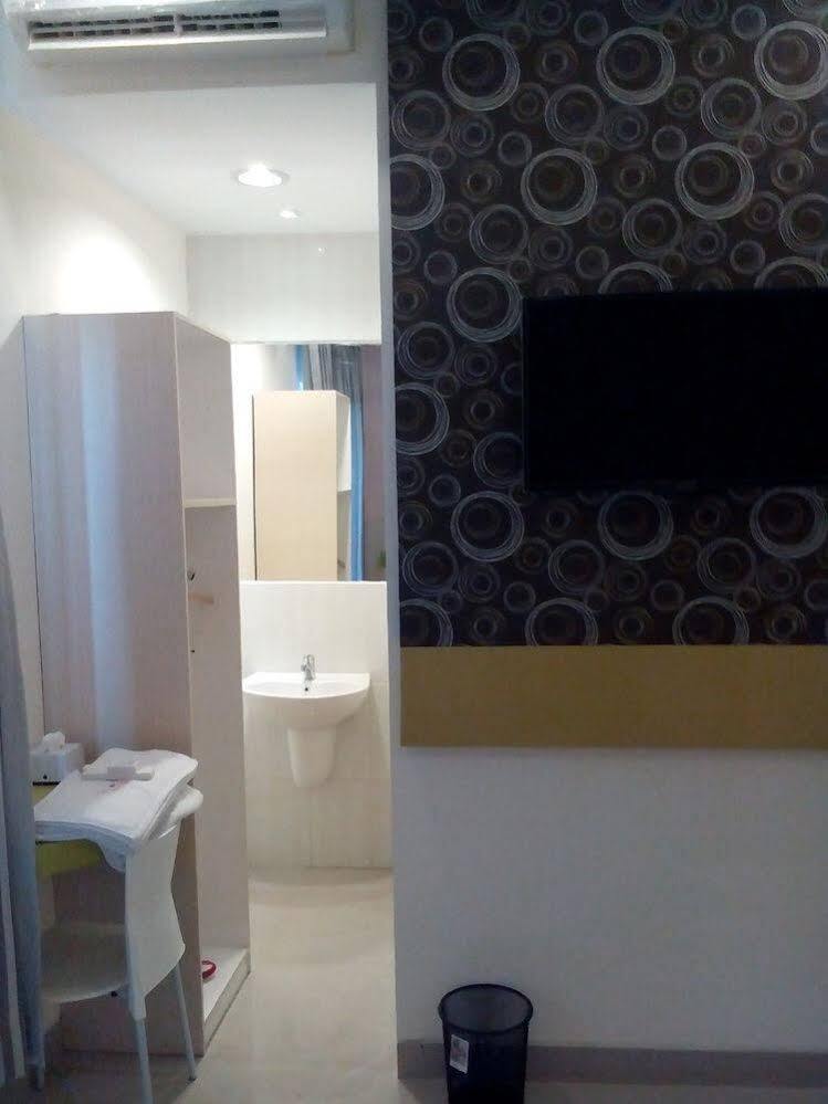 The Arizon At Malioboro Hotel Yogyakarta Exterior foto